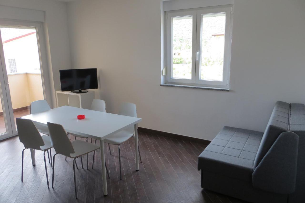سيساريكا Mungos Apartment المظهر الخارجي الصورة