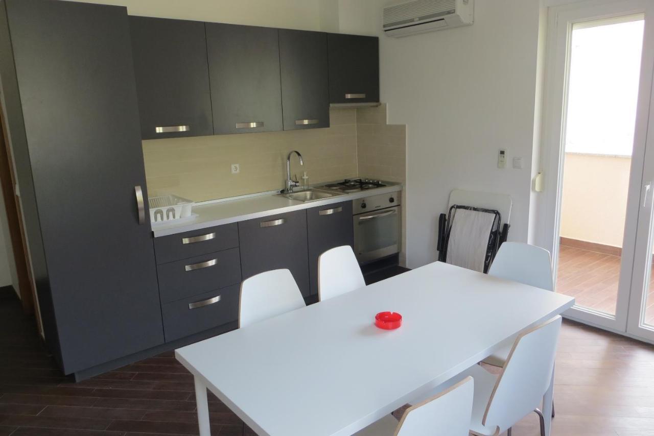سيساريكا Mungos Apartment المظهر الخارجي الصورة