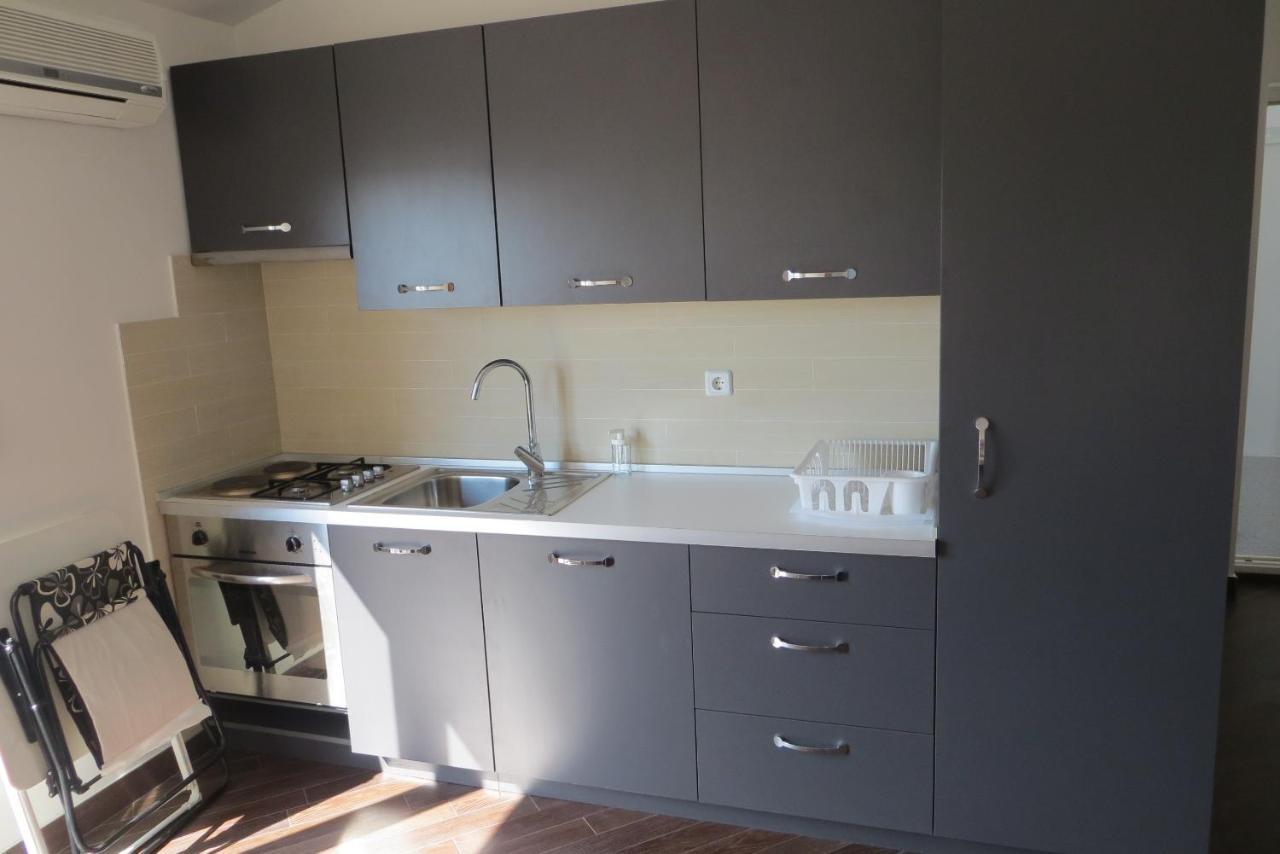 سيساريكا Mungos Apartment المظهر الخارجي الصورة
